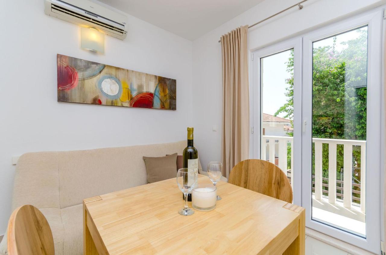 Guesthouse Dubravka Trogir Eksteriør billede