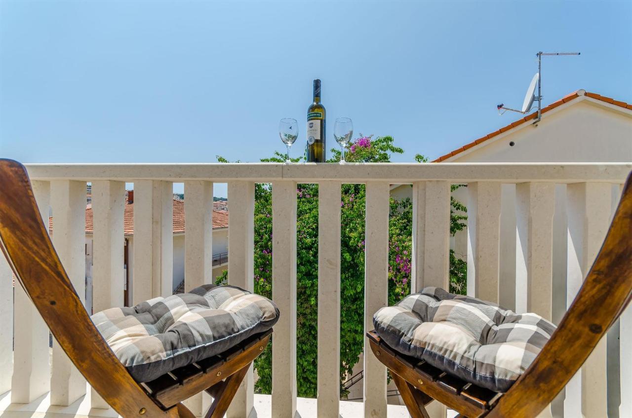 Guesthouse Dubravka Trogir Eksteriør billede