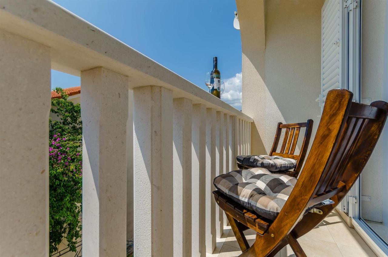 Guesthouse Dubravka Trogir Eksteriør billede