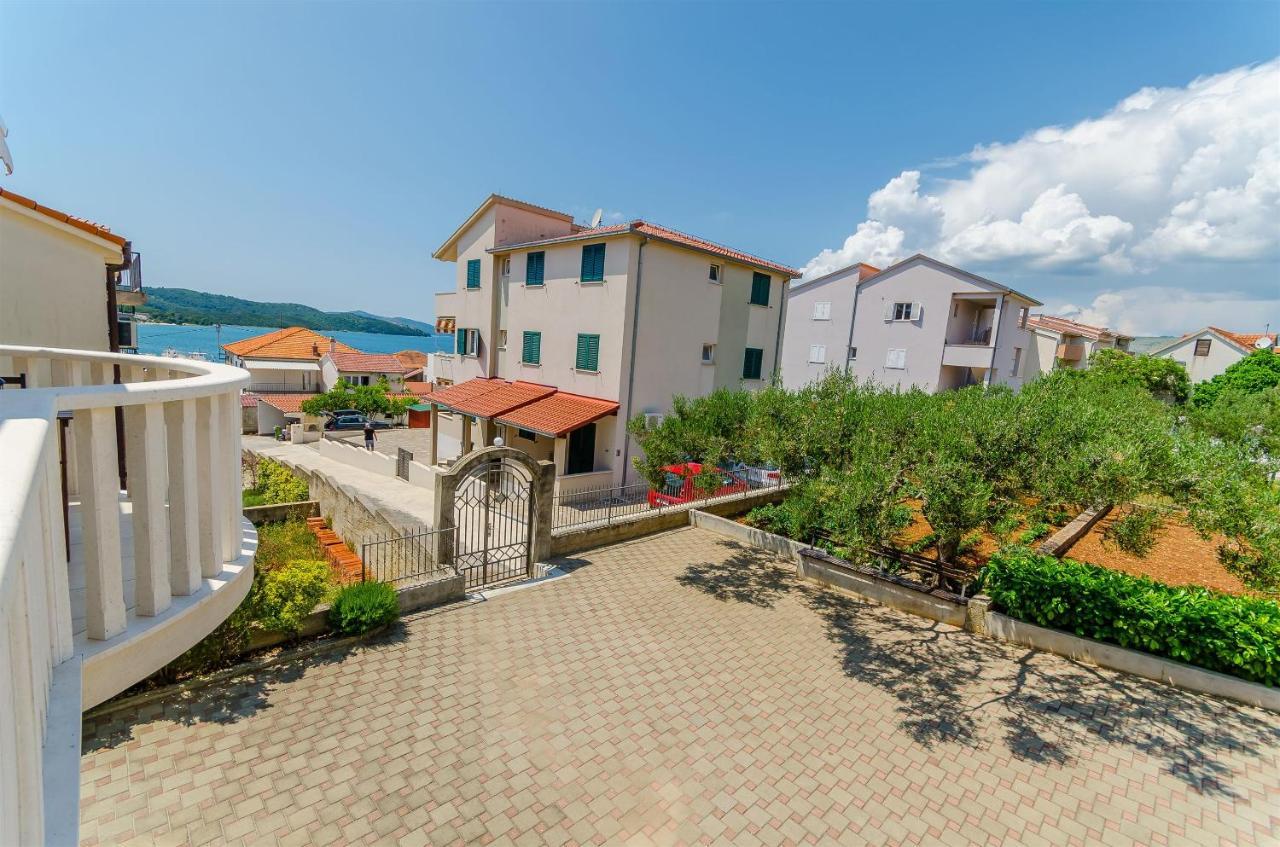 Guesthouse Dubravka Trogir Eksteriør billede