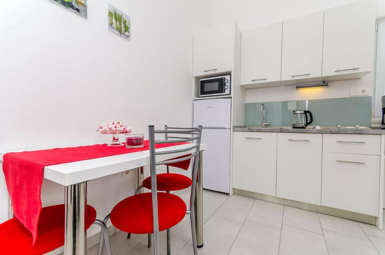 Guesthouse Dubravka Trogir Eksteriør billede