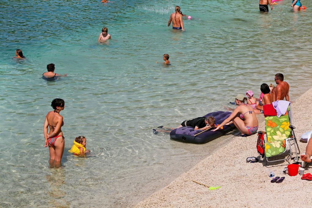 Guesthouse Dubravka Trogir Eksteriør billede