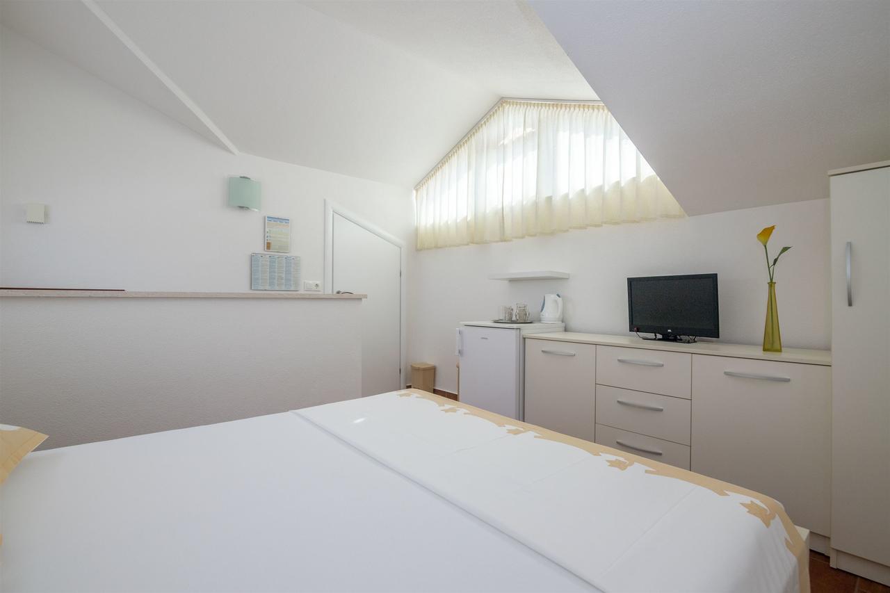 Guesthouse Dubravka Trogir Eksteriør billede
